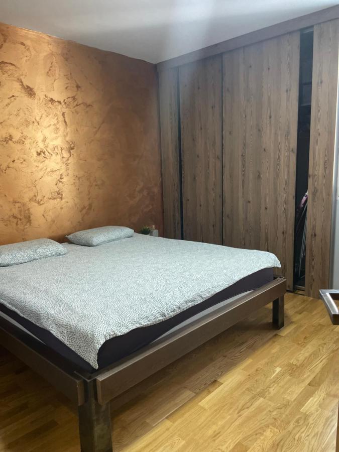 Apartmán Industrial Magic On Pedestian Zone Skopje Exteriér fotografie