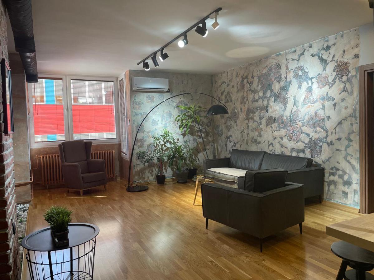Apartmán Industrial Magic On Pedestian Zone Skopje Exteriér fotografie